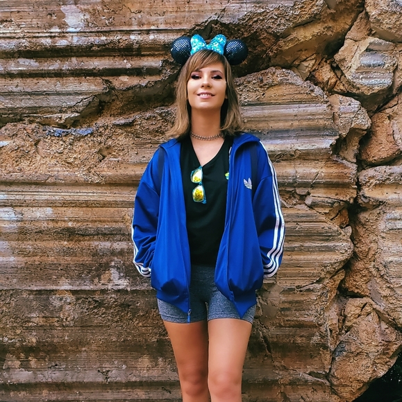 💕Meet Your Posher💕 - Picture 14 of 16